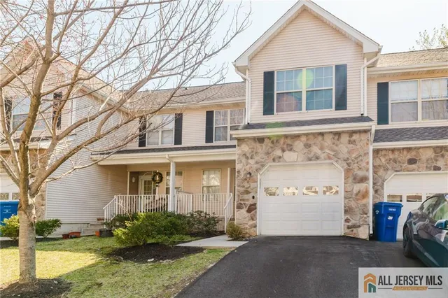 203 Concord Pl, North Brunswick, NJ 08902