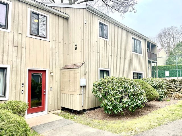 40 Leslie Rd #D, Bridgeport, CT 06606