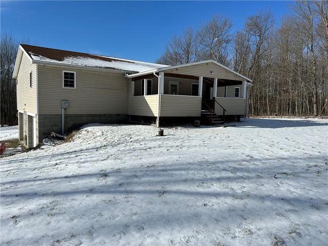 14978 Holmes Rd, Waterford, PA 16441