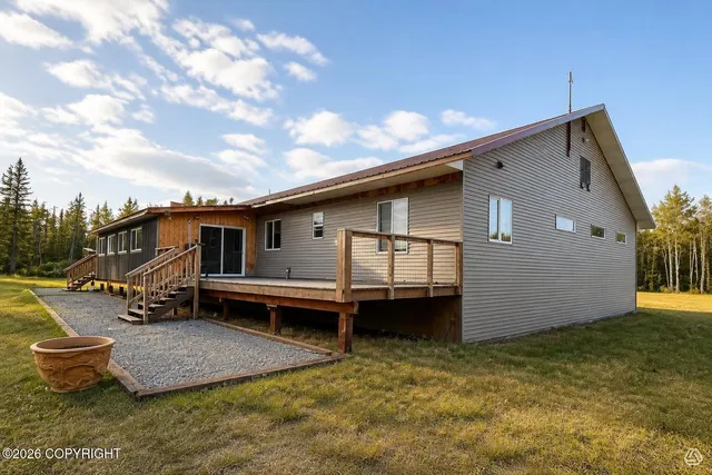 276.5 Parks Hwy, Anderson, AK 99744