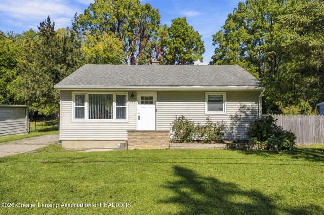 629 Louisa St, Lansing, MI 48911