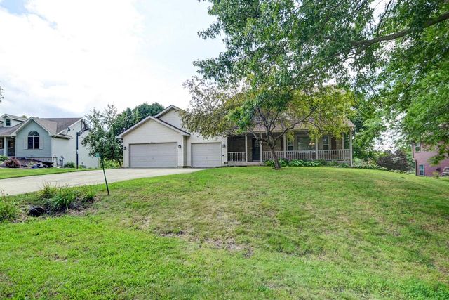 2721 Rolling View Road, Stoughton, WI 53589