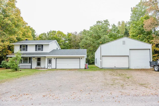 465 Co Rd, Ishpeming, MI 49849