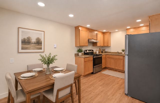 518 N  43rd St #10, Seattle, WA 98103