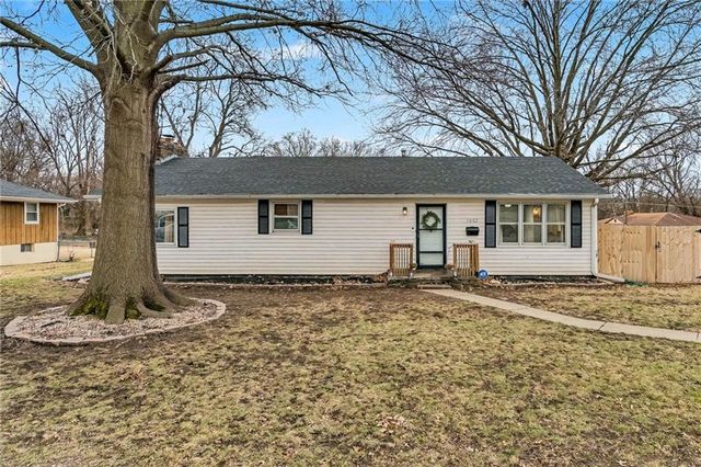 1002 Garden St, Saint Joseph, MO 64504