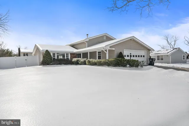 2730 Pinewood Dr, Waldorf, MD 20601