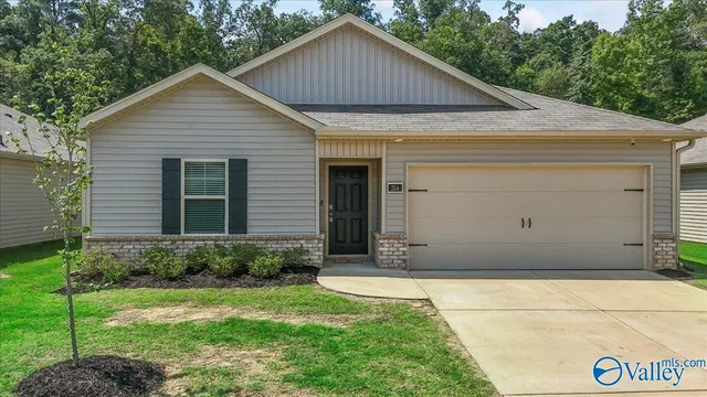 254 Ashland Dr   SW, Hanceville, AL 35077