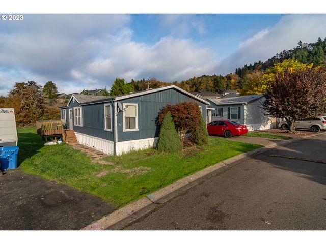 550 S  State St #135, Sutherlin, OR 97479