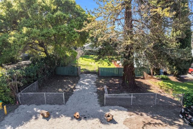 2389 Glen Way, East Palo Alto, CA 94303