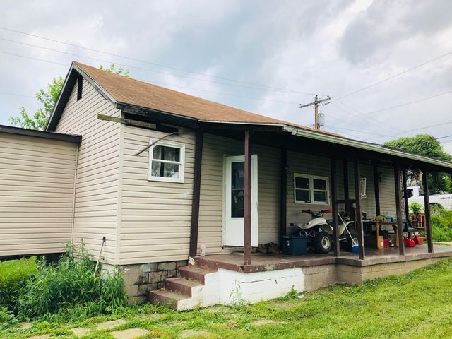 2017 3rd St, Connellsville, PA 15420