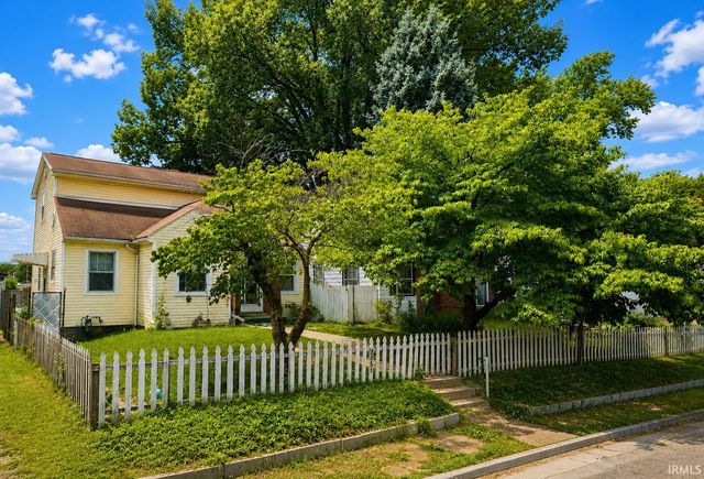 1061 Waggoner Ave, Evansville, IN 47714