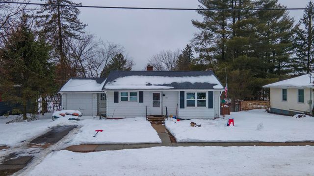454 S  Oxford St, Wautoma, WI 54982