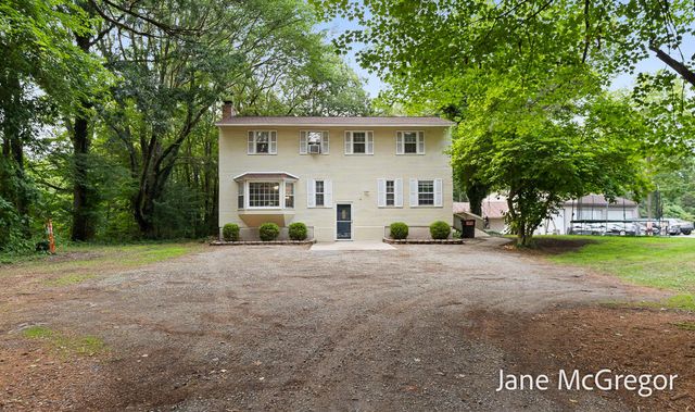 13727 Cleveland St, Nunica, MI 49448