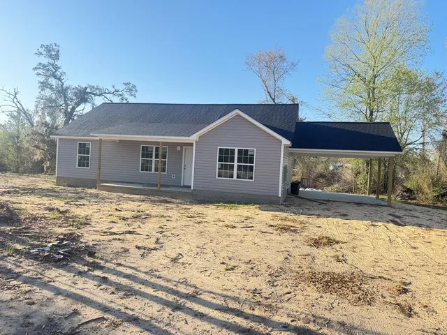 335 Bobcat Trl, Nicholls, GA 31554