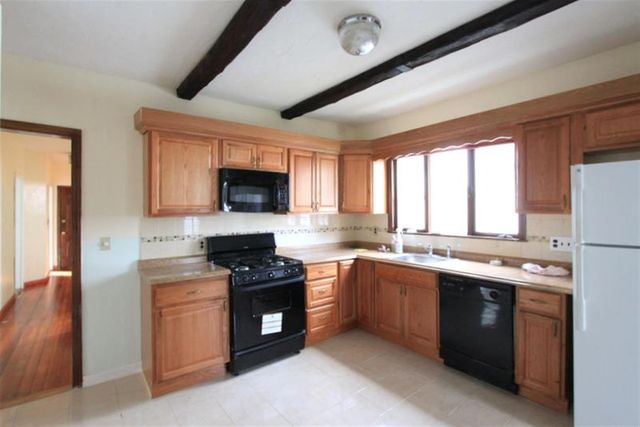 14 Belknap St #1, Somerville, MA 02144