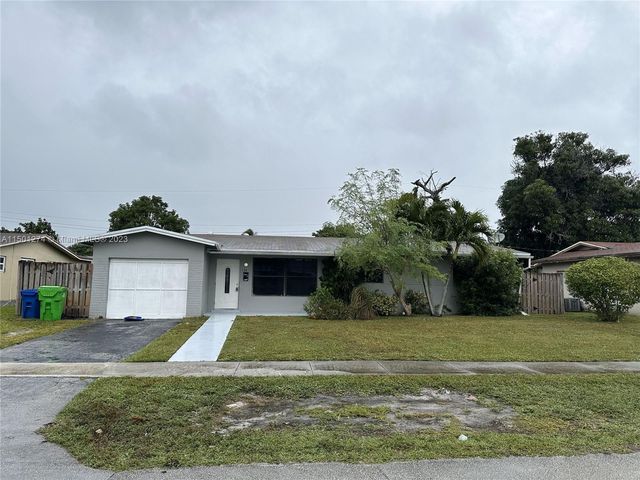 5881 NW 15th Ct, Fort Lauderdale, FL 33313