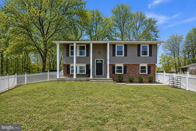 6 Stratford Ct, Waldorf, MD 20602