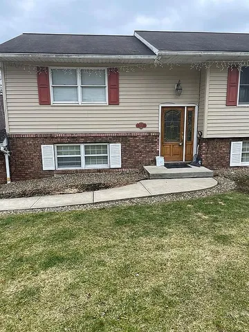 1570 Four Mile Dr, Williamsport, PA 17701