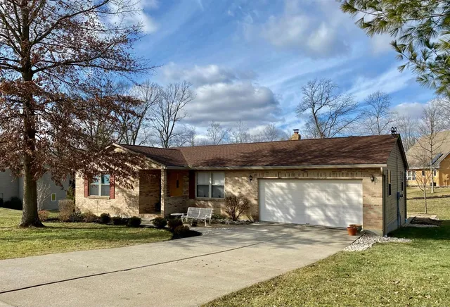21121 Alpine Dr, Lawrenceburg, IN 47025