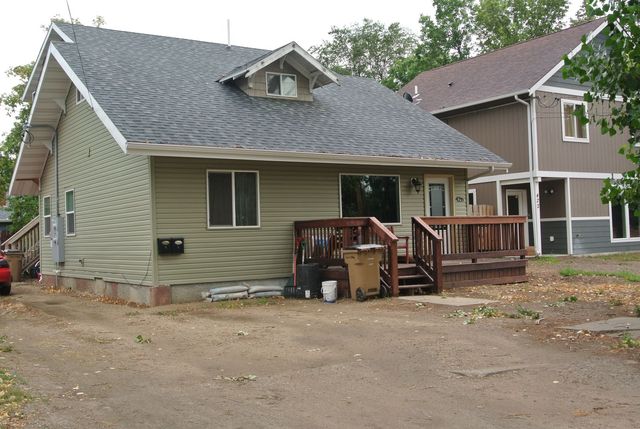 426 4th St NW, Minot, ND 58703