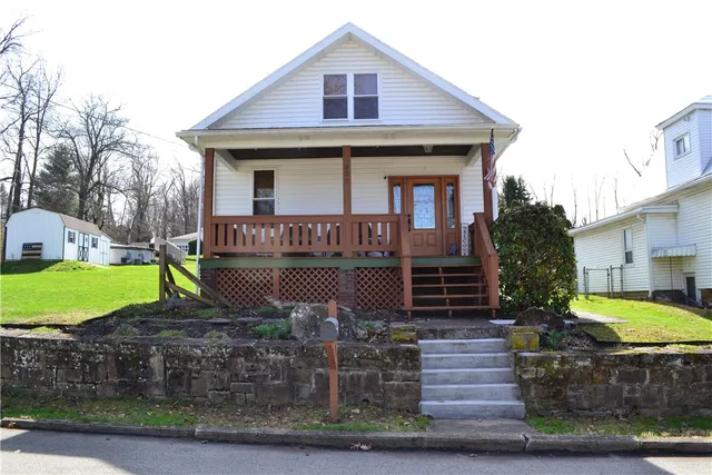 321 E  Blake Ave, Connellsville, PA 15425