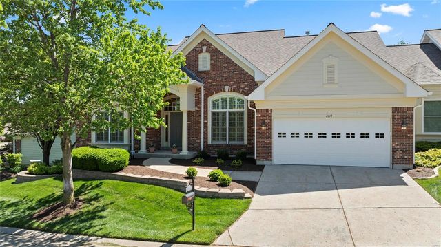 2314 Picardy Place Dr, Chesterfield, MO 63017