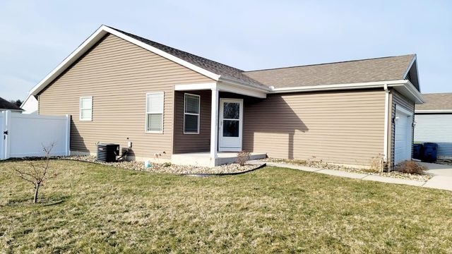 1533 Tall Grass Prairie Dr, Mishawaka, IN 46544