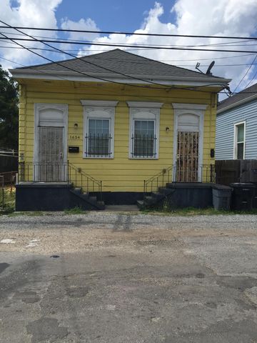 1634 Touro St, New Orleans, LA 70116