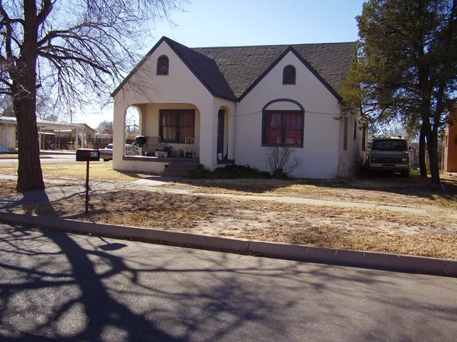 425 S  3rd St, Tucumcari, NM 88401