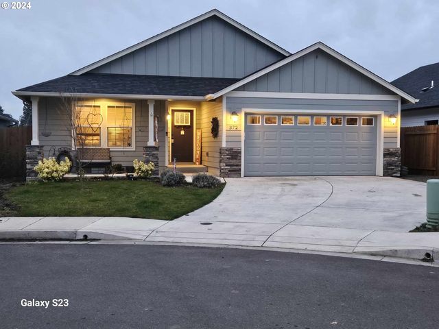 372 Hillegas Ave, Creswell, OR 97426