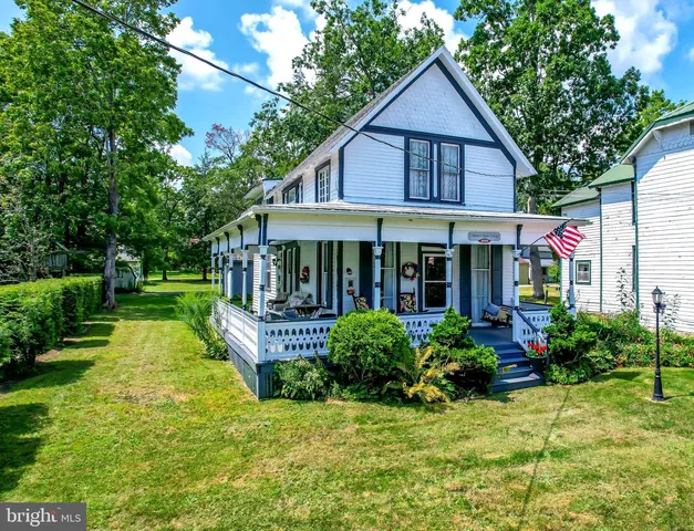 104 G St, Oakland, MD 21550