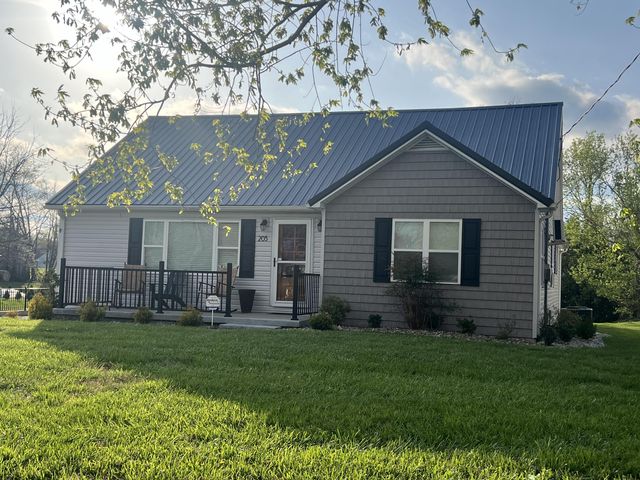 205 Main St, Russell Springs, KY 42642