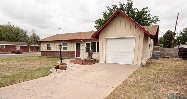 3019 Delicado Dr, Roswell, NM 88201