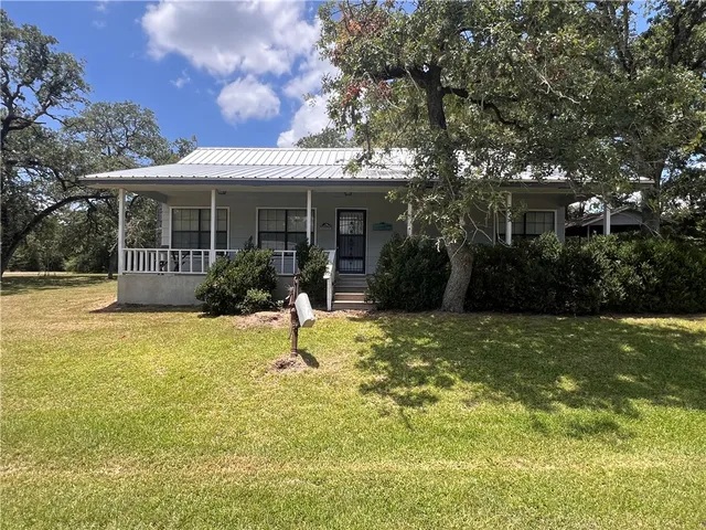 310 Shadow Oak Ln, Somerville, TX 77879