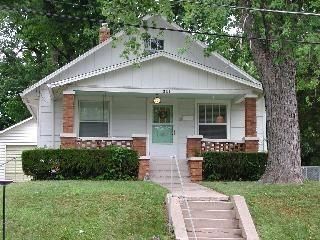801 N  Cottage Ave, Independence, MO 64050