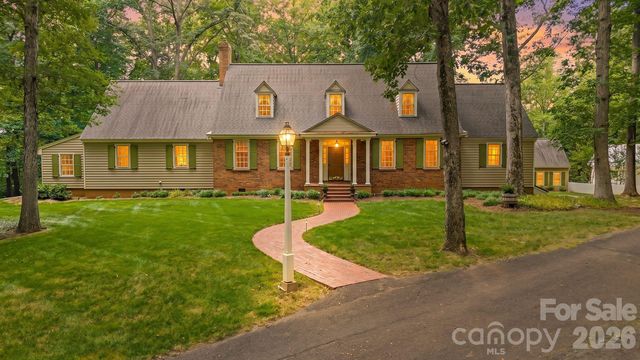 5400 Dartmoor St #246, Winston Salem, NC 27106