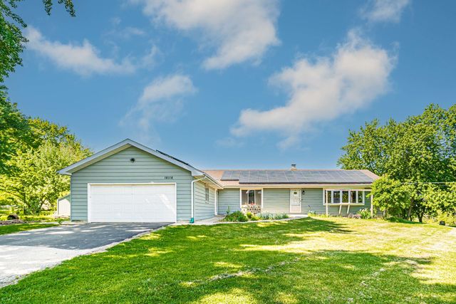 16116 W  Gages Lake Rd, Libertyville, IL 60048