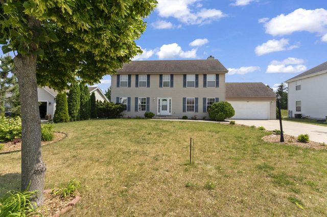 4037 West Whispering Ridge PASS, Franklin, WI 53132
