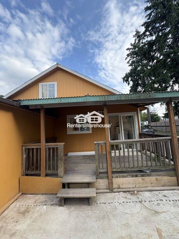 1654 SW 114th St, Seattle, WA 98146