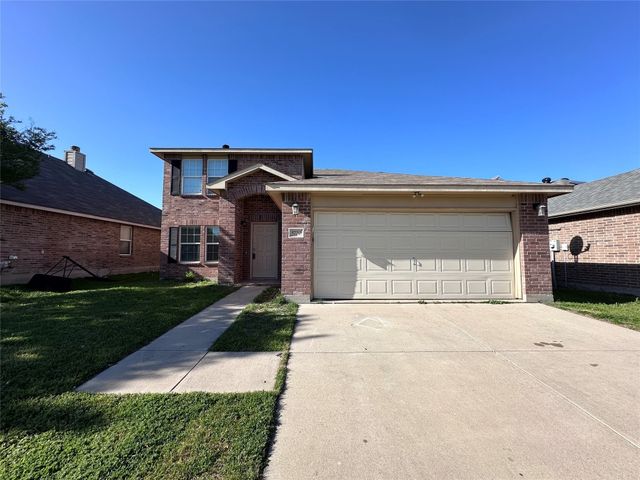 5720 Talons Crest Cir, Fort Worth, TX 76179