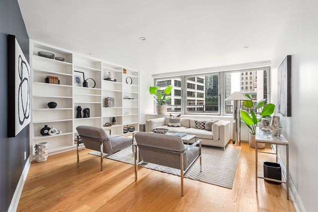 130 Water St #7K, New York, NY 10005