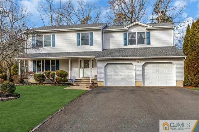 67 Mayberry Ave, Monroe Township, NJ 08831