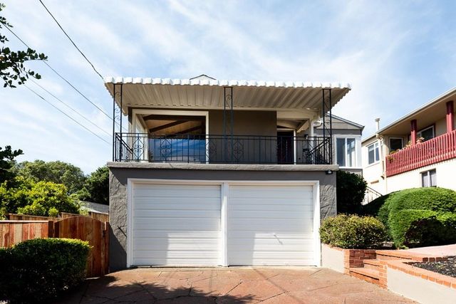 25 Stratford Rd, Kensington, CA 94707
