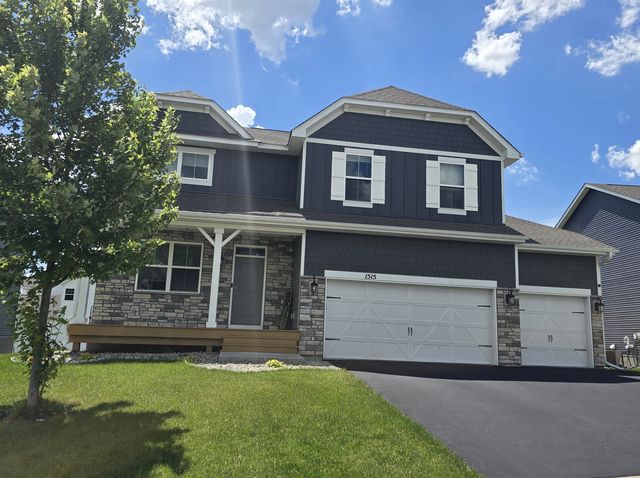 1515 Ironwood Dr, Carver, MN 55315