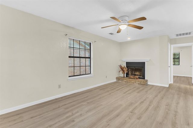 209 W  Trinity St #C, Forney, TX 75126