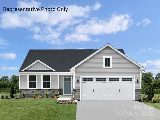 581 Nesbe St, Lancaster, SC 29720
