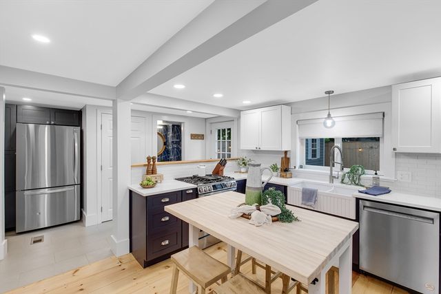 7 Summer St #7, Newburyport, MA 01950