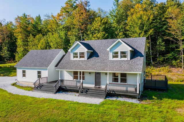 43 Lee Way, Chester, VT 05143