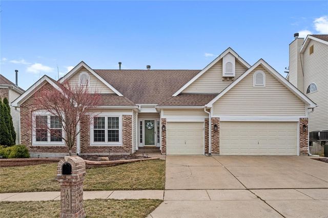 1037 Speckledwood Manor Ct, Chesterfield, MO 63017