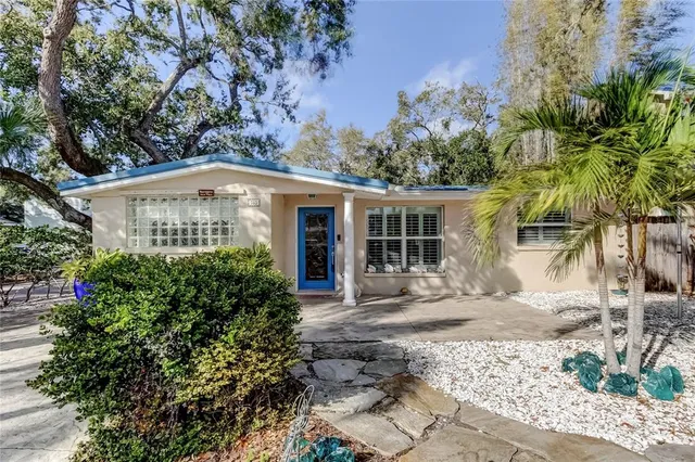 785 5th St S, Safety Harbor, FL 34695